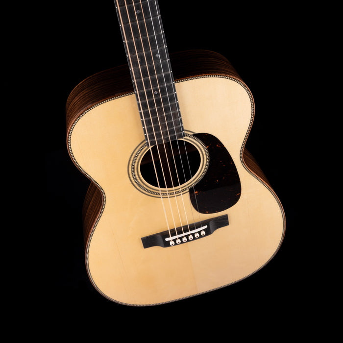 Martin Custom Shop 00-28 Deep Body Wild Grain East Indian Rosewood and Italian Alpine Spruce With Case