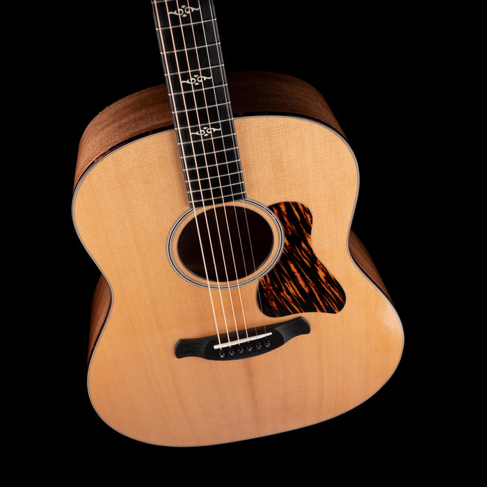 Taylor Truetone Custom Gold Label 817e Mahogany Natural with Case