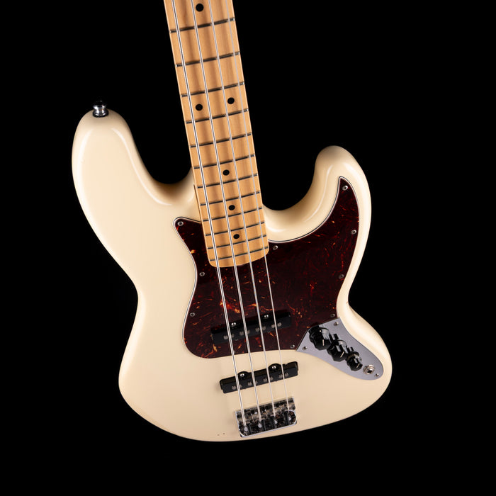 Pre-Owned 2012 Fender American Standard Jazz Bass MN - Olympic White With Gig Bag