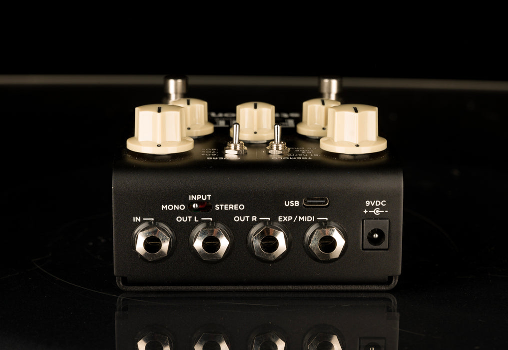 flint pedal Used Strymon Flint Tremolo Reverb V2 Pedal With Box — Truetone Music