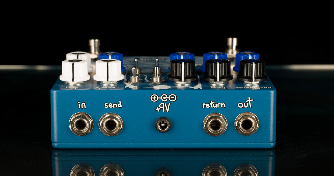 swan hunter pedal Champion Leccy Swan Hunter Lo-fi Echo and Reverb Pedal With Box — Truetone Music