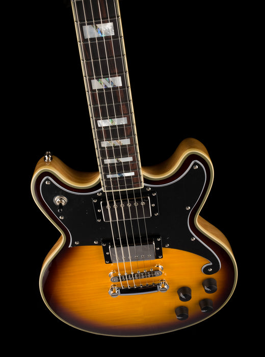 Pre Owned D'Angelico Deluxe Brighton Sunburst With OHSC
