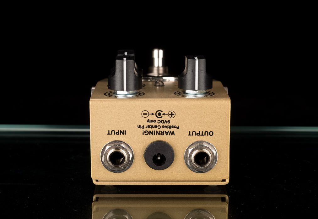 closed pedal queen Used Fulltone Queen Bee Fuzz Pedal With Box — Truetone Music