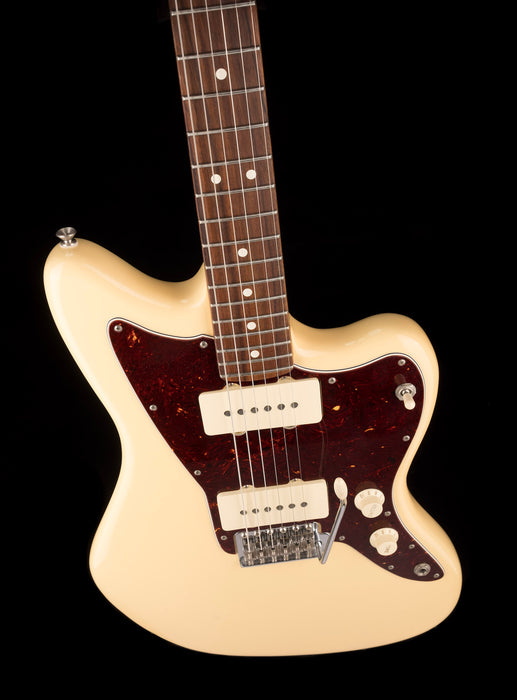 Used Fender American Performer Jazzmaster Vintage White With Gig Bag