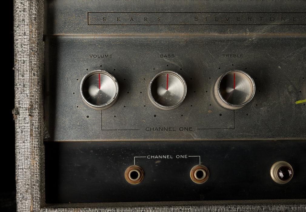 Pre Owned Silvertone 1960s Model 1484 Twin 12 Guitar Amp Gray