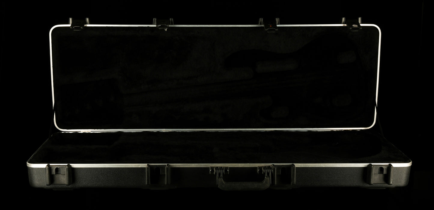 Used Fender SKB Deluxe Molded Bass Case
