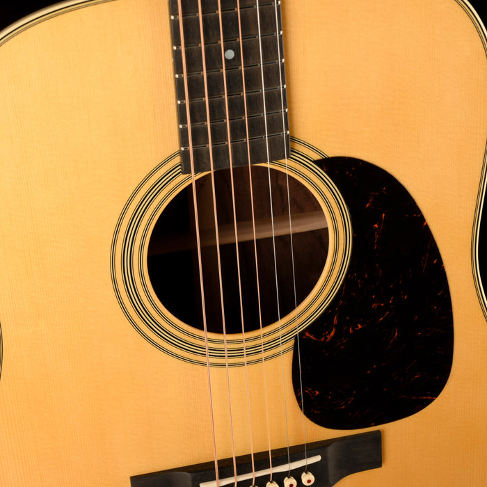 Martin Custom Shop D-28 Wild Grain East Indian Rosewood Italian Alpine Spruce Top Acoustic Guitar