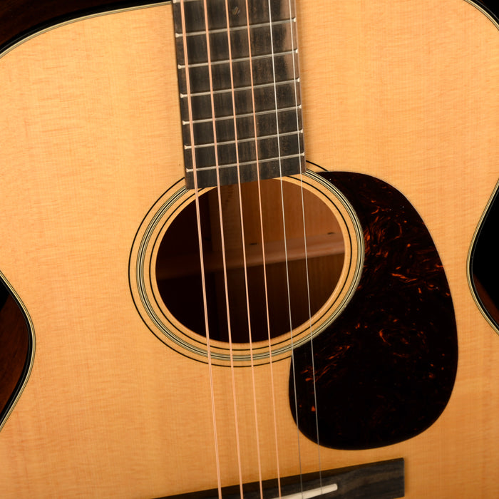 Martin 00-18 Standard (2025) Natural Acoustic Guitar with Case