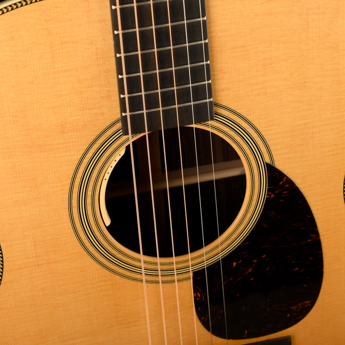 Martin OM-28E Standard (2025) LR Baggs Natural Acoustic Electric Guitar with Case