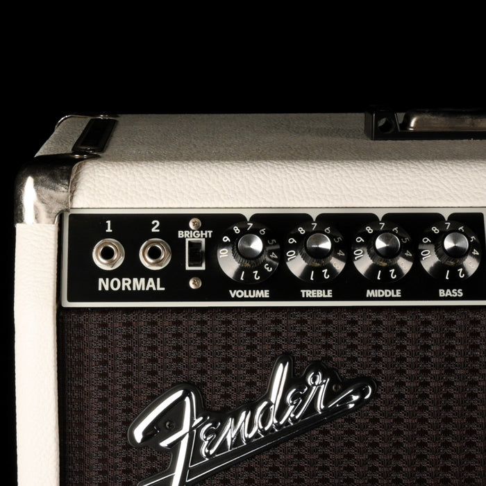 Pre Owned Fender Limited Edition Hot White Bronco '65 Twin Reverb Reissue Guitar Amp Combo with Footswitch and Cover