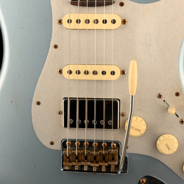 Fender Custom Shop 1962 Stratocaster HSS Journeyman Relic Blue Ice Metallic