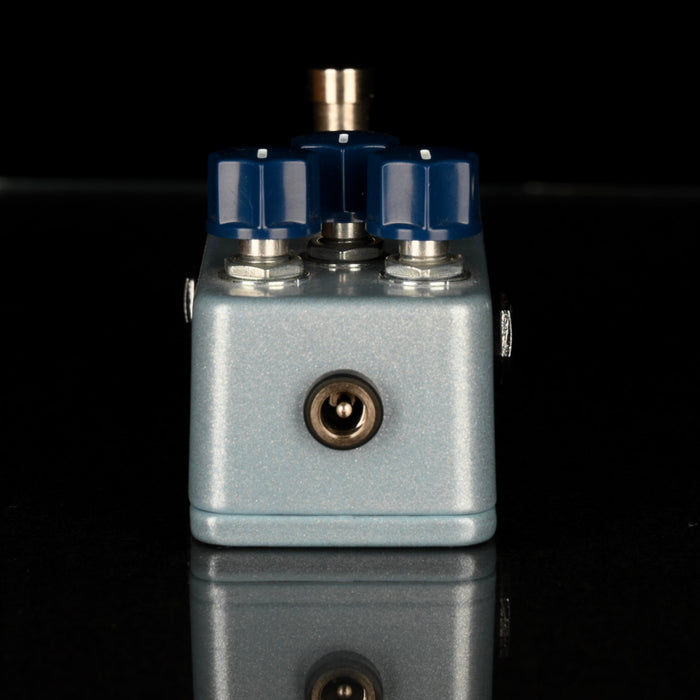 Used JHS Tidewater Tremolo Guitar Pedal with Box - 2