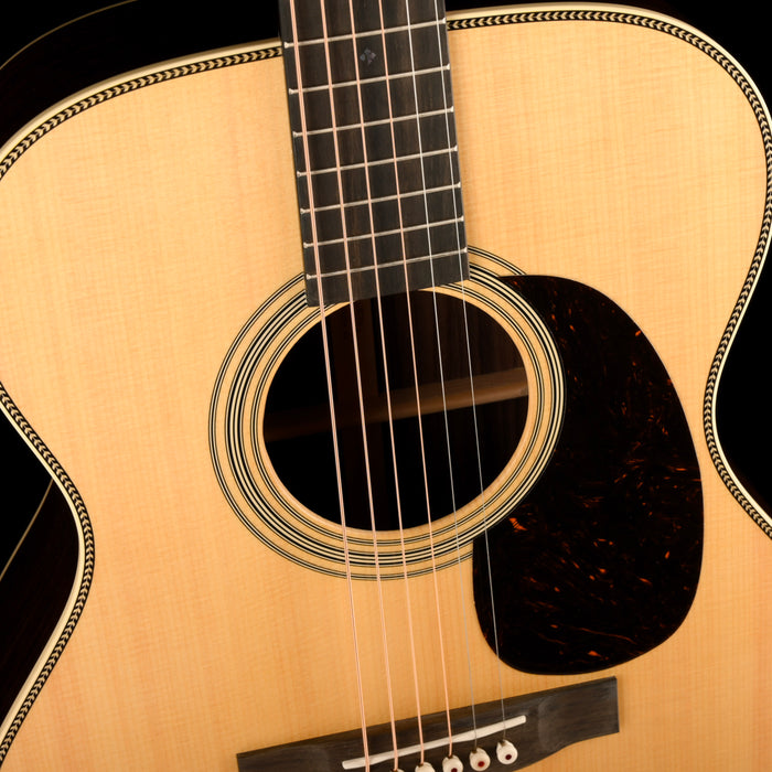 Martin 000-28 Standard (2025) Natural Acoustic Guitar with Case