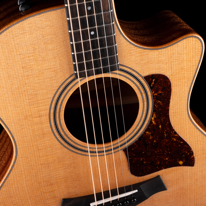 Taylor 314ce Studio Natural With Gig Bag Case