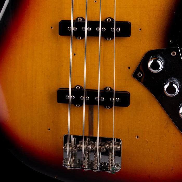 Pre Owned 2004 Fender Custom Shop 60's Jazz Bass Relic 3-Tone Sunburst With OHSC