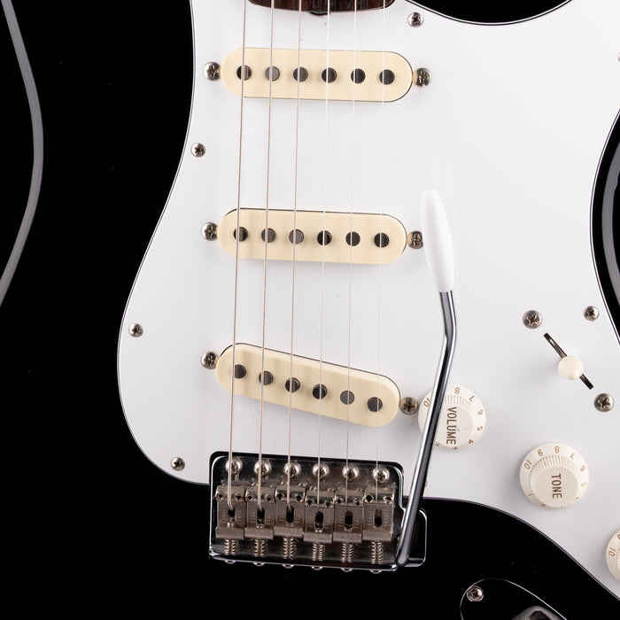 Pre Owned 1989-90 Fender Made In Japan '62 Reissue Stratocaster Black With Gig Bag