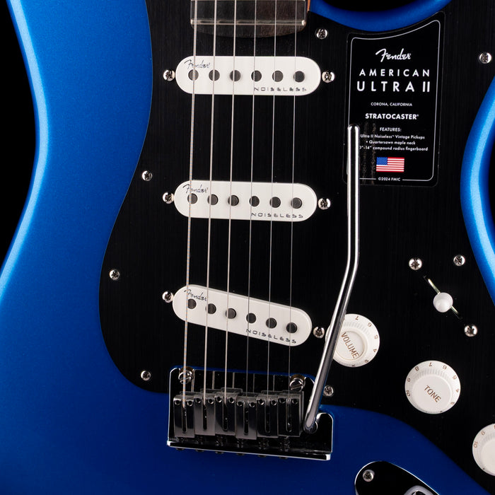 Fender American Ultra II Stratocaster Noble Blue With Case - Demo