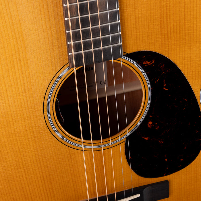 Martin 000E Retro Plus Mahogany Natural Acoustic Guitar with Case