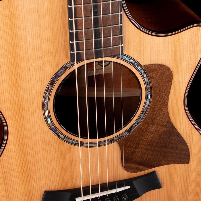 Taylor Truetone Custom Select 712ce Grand Concert Koa Natural with Case