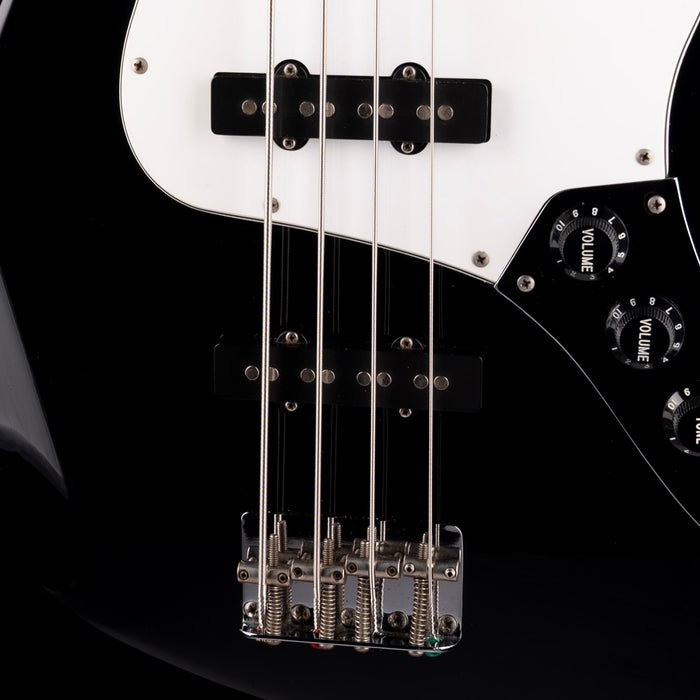 Pre Owned 1993 Fender Standard Jazz Bass Black With Case