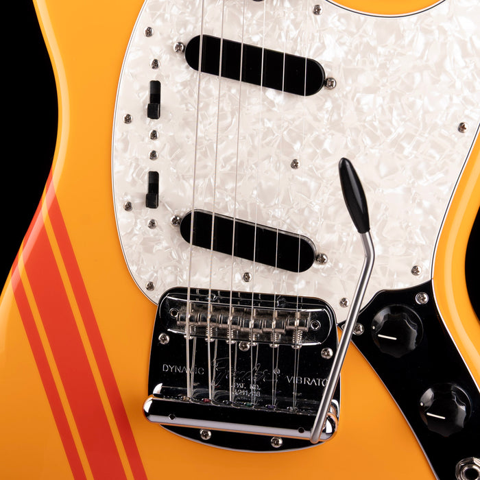 Pre-Owned Fender Vintera II 70s Mustang Rosewood Fingerboard Competition Orange