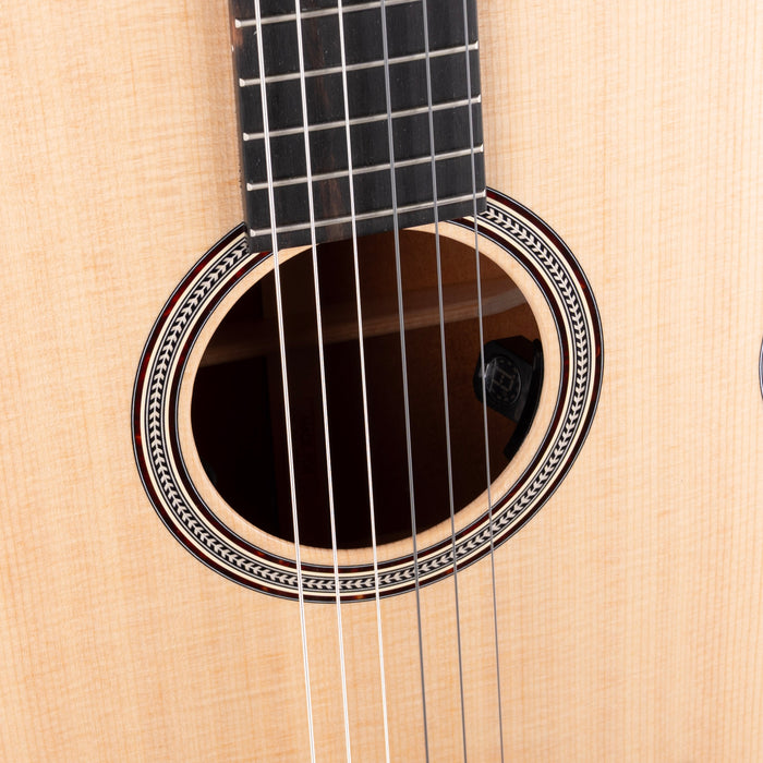 Martin 000C12-16E Nylon Natural Classical Guitar With Case