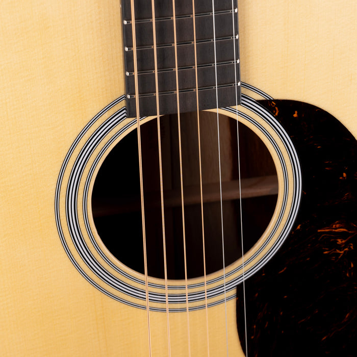 Martin Custom Shop 000-28 Guatemalan Rosewood with Engelmann Spruce