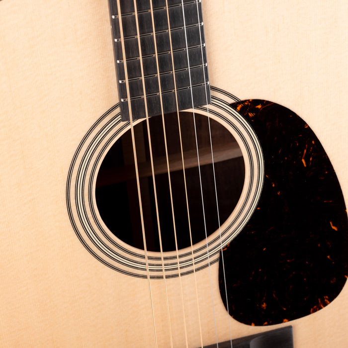 Martin Custom Shop D-28 Figured Black Walnut With Case
