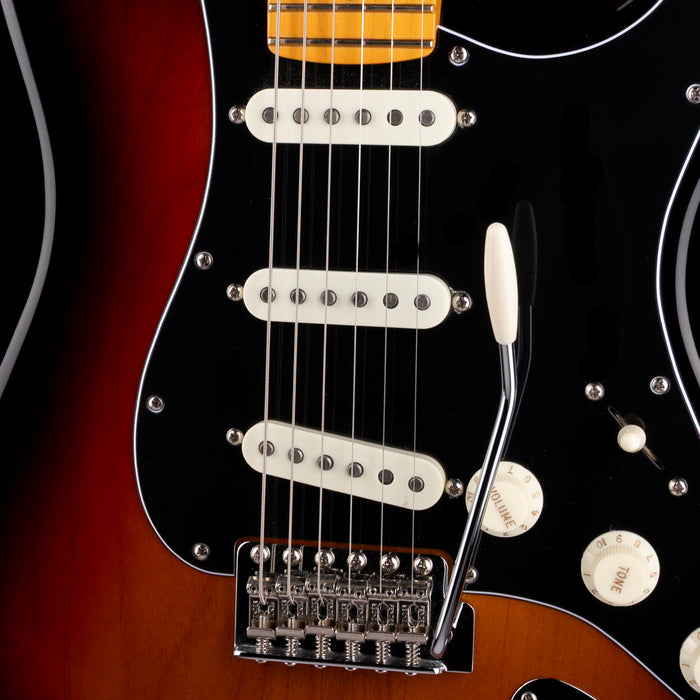 Used Fender American Professional Classic Stratocaster 3-Color Sunburst With Gig Bag