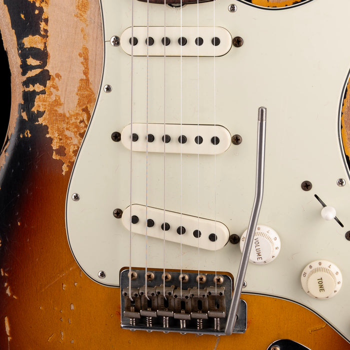 Pre-Owned 2022 Fender Custom Shop Masterbuilt Vincent Van Trigt Mike McCready 1960 Stratocaster 3-Tone Sunburst With OHSC