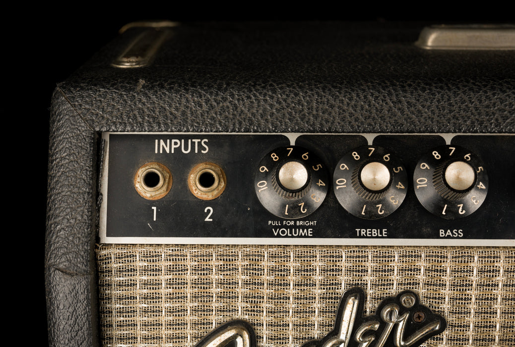 Pre Owned 1993 Fender Concert Guitar Amp Combo