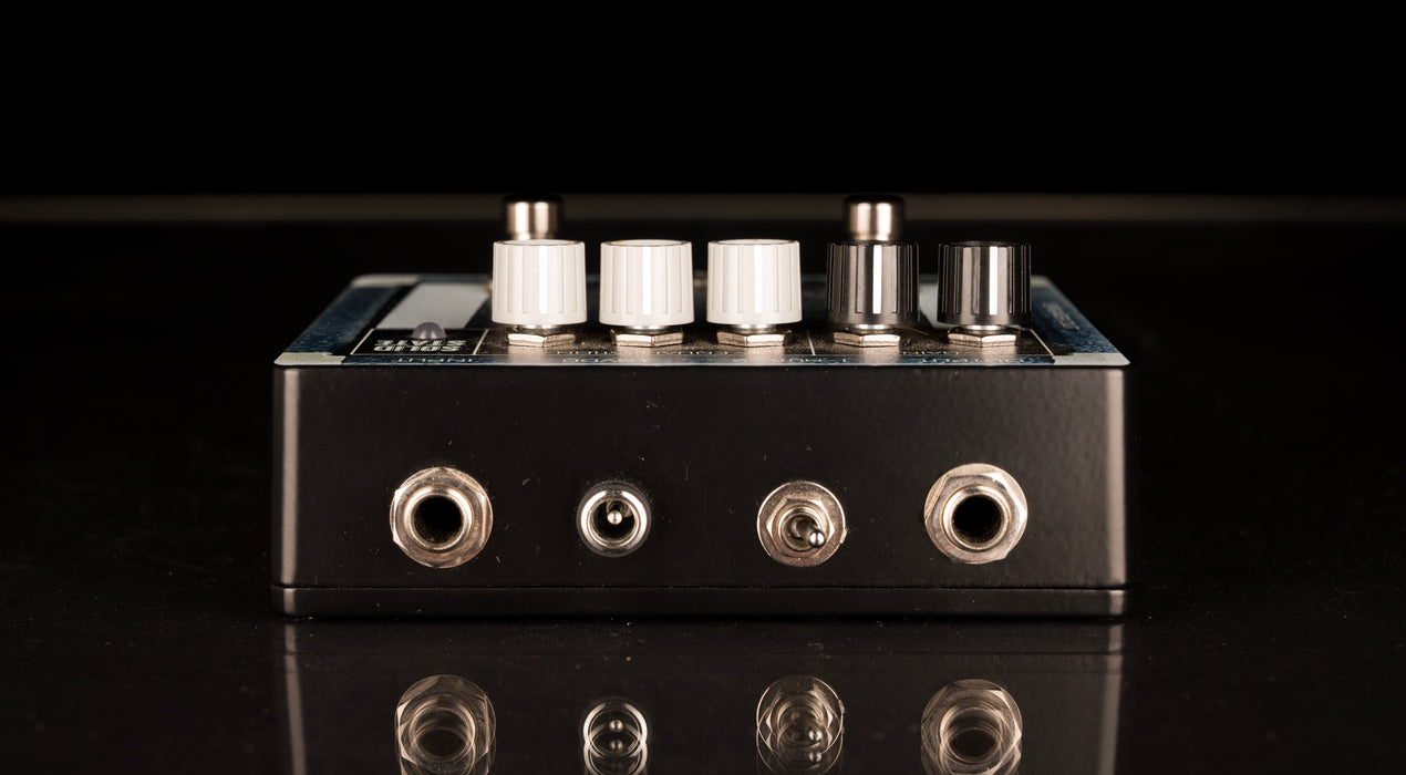 Used Acorn Amplifiers Solid State Preamp Pedal with a Box — Truetone Music