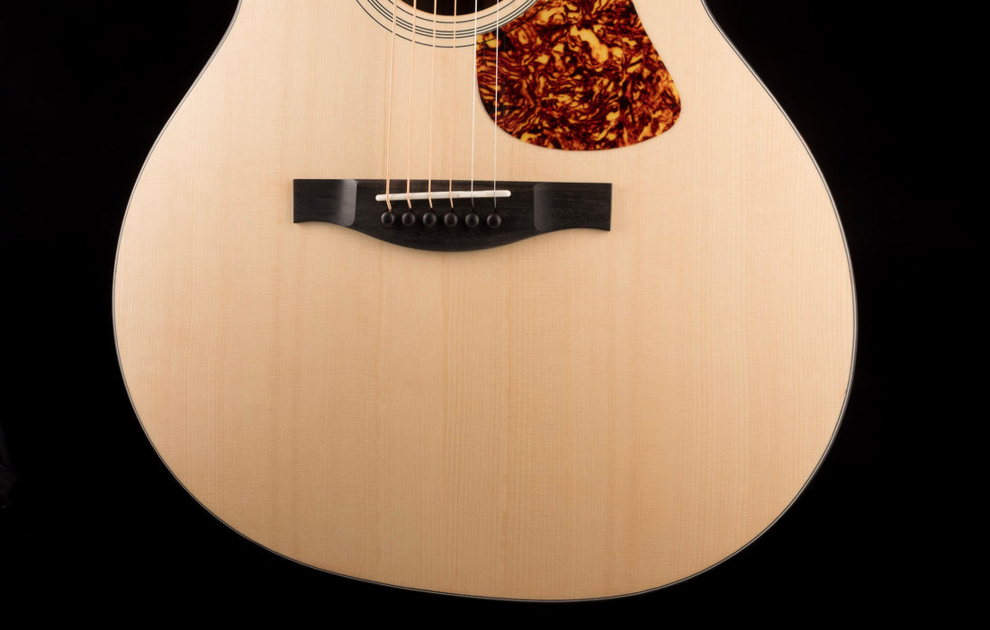 Pre Owned Eastman AC222CE Acoustic Guitar With Gig Bag