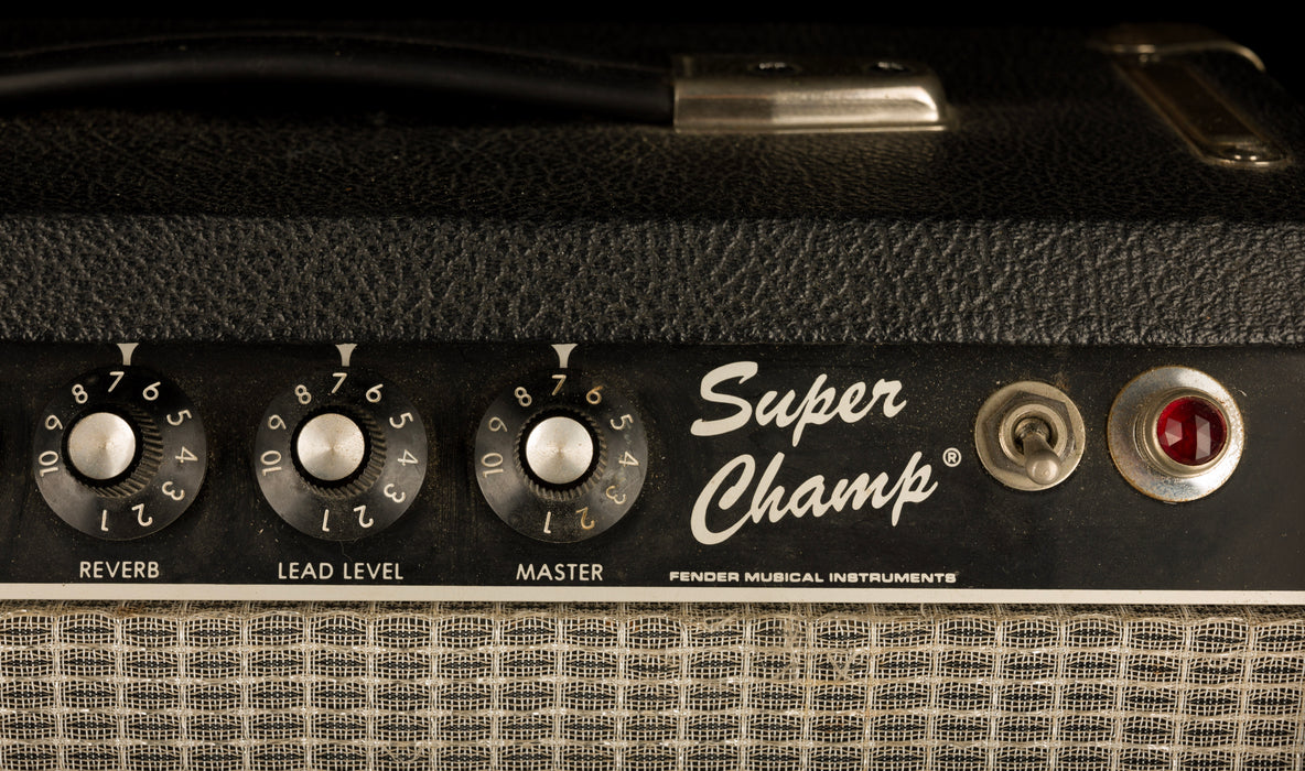 Pre Owned 1995 Fender Super Champ Black Guitar Amp Combo