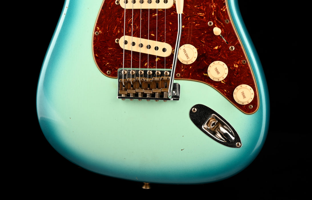 Fender Custom Shop 1962 Stratocaster Journeyman Relic Surf Blue Burst