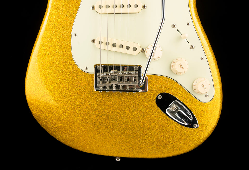 Used Fender Limited Edition Classic Player FSR 60's Stratocaster Vegas Gold with Case