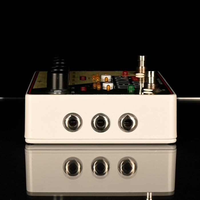 Used Electro-Harmonix Deluxe Memory Man 550-TT Delay Pedal with Tap Tempo