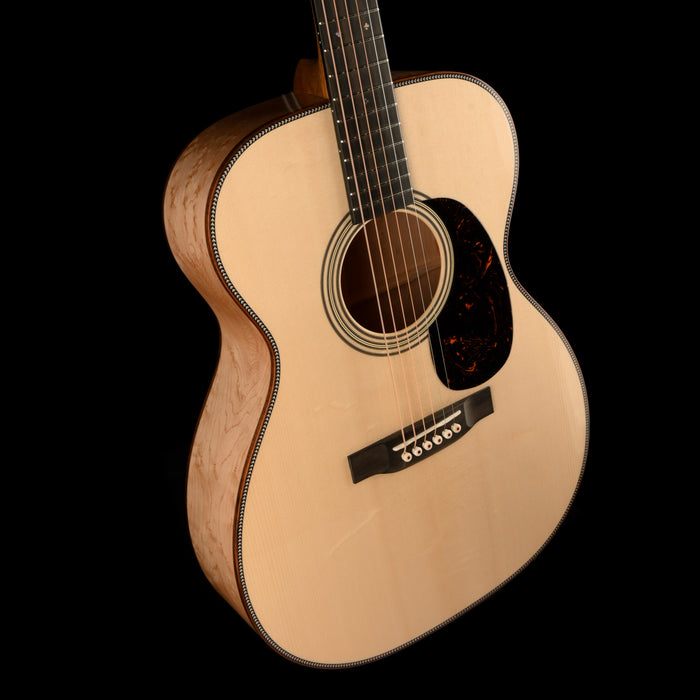 Martin Custom Shop 000-28 Birdseye Maple Acoustic Guitar