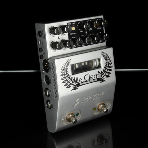 Used Two Notes Le Clean Dual Channel Tube Preamp Pedal