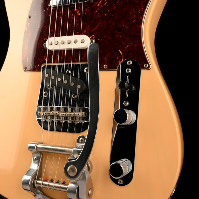 Pre Owned 2011 Fender Deluxe Nashville Tele Honey Blonde With Bigsby And OHSC