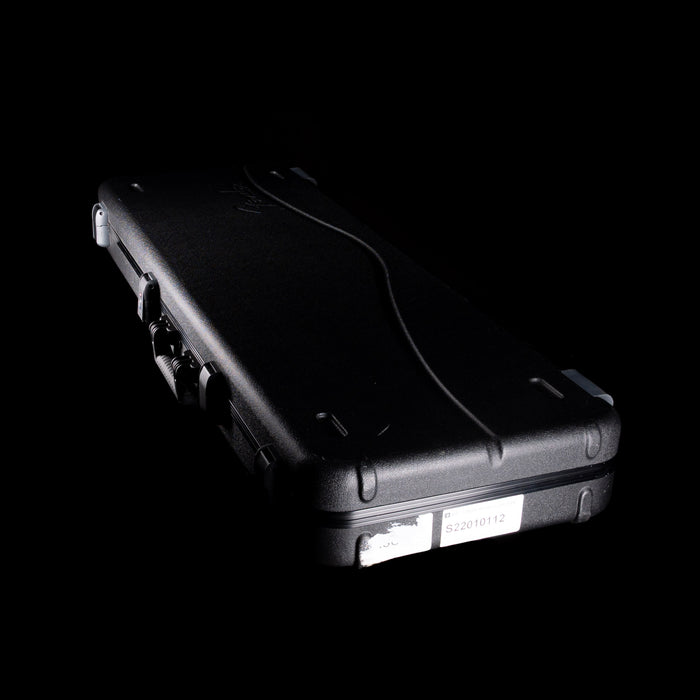 Used Fender Deluxe Molded Bass Case