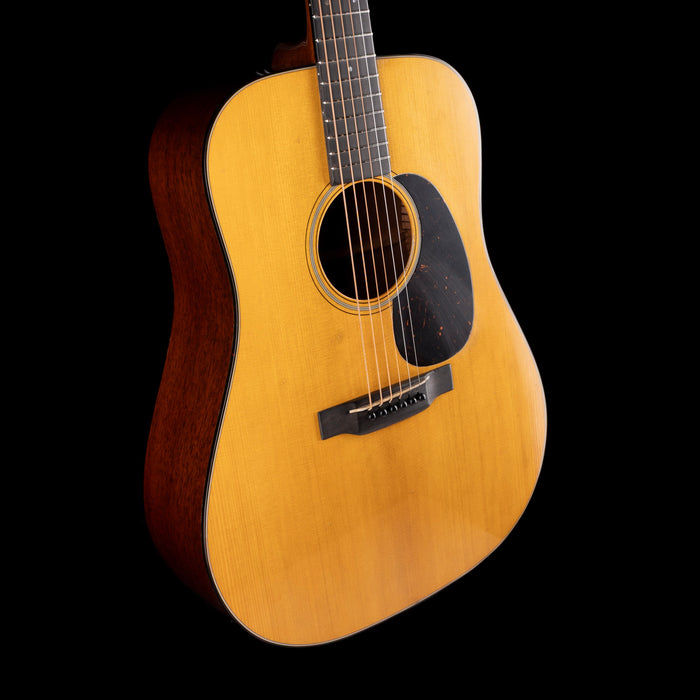 Martin D-18 Authentic 1937 Aged Natural with Case