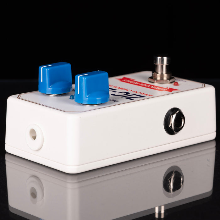 Used SuperCool ZIG-ZAG Analog Chorus-Vibrato Pedal