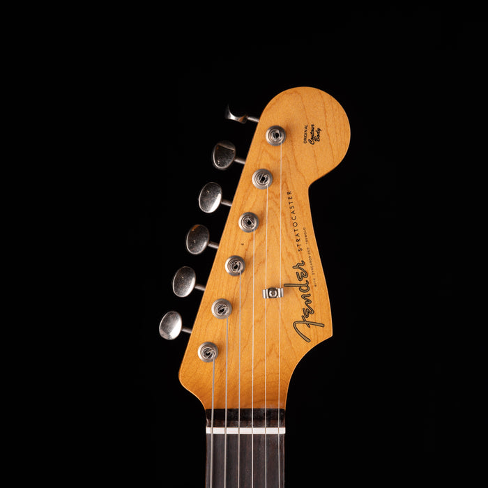 Fender Dealer Exclusive Vintera Road Worn '60s Stratocaster 3-Color Sunburst with Case