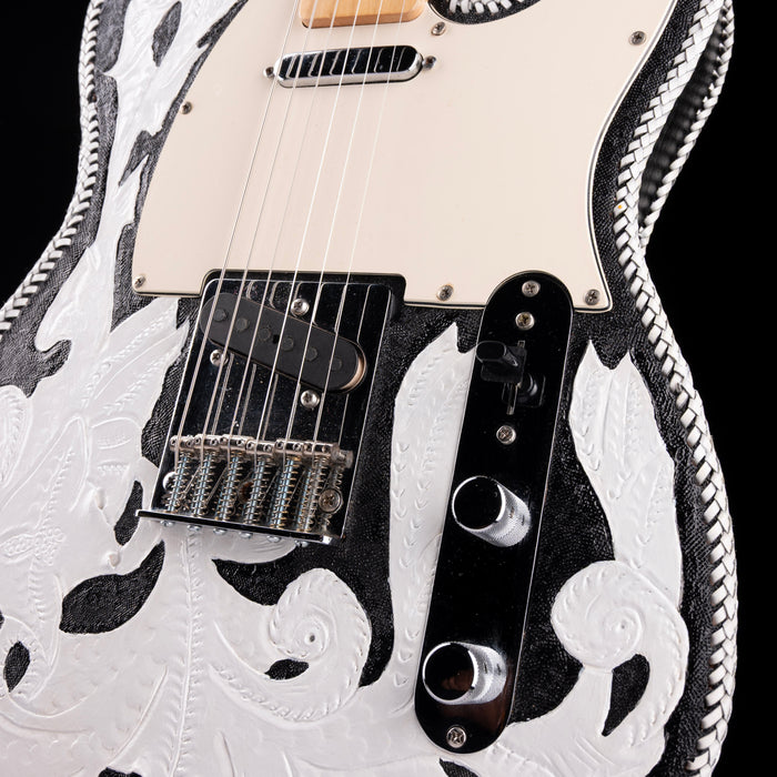 Pre-Owned  Partscaster  Wailin' Winnings T-Style Black/White Leather With HSC