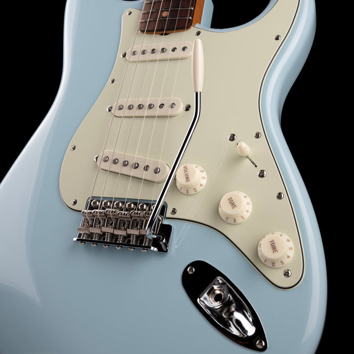 Pre-Owned 2026 Fender Stratocaster Vintera III Sonic Blue With Gig Bag
