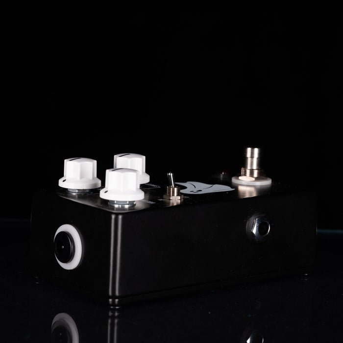 Used JHS Haunting Mids Mid Boost Guitar Effect Pedal With Box