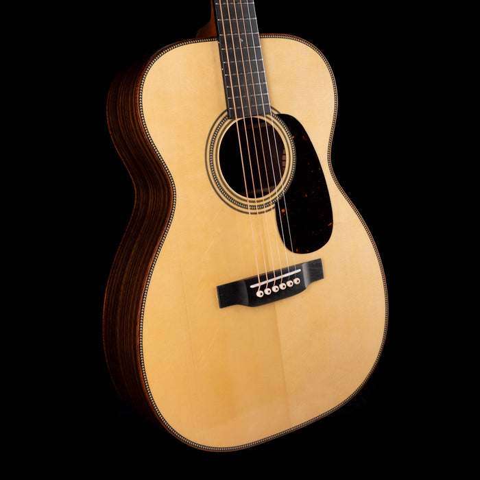 Martin Custom Shop 00-28 Deep Body Wild Grain East Indian Rosewood and Italian Alpine Spruce With Case