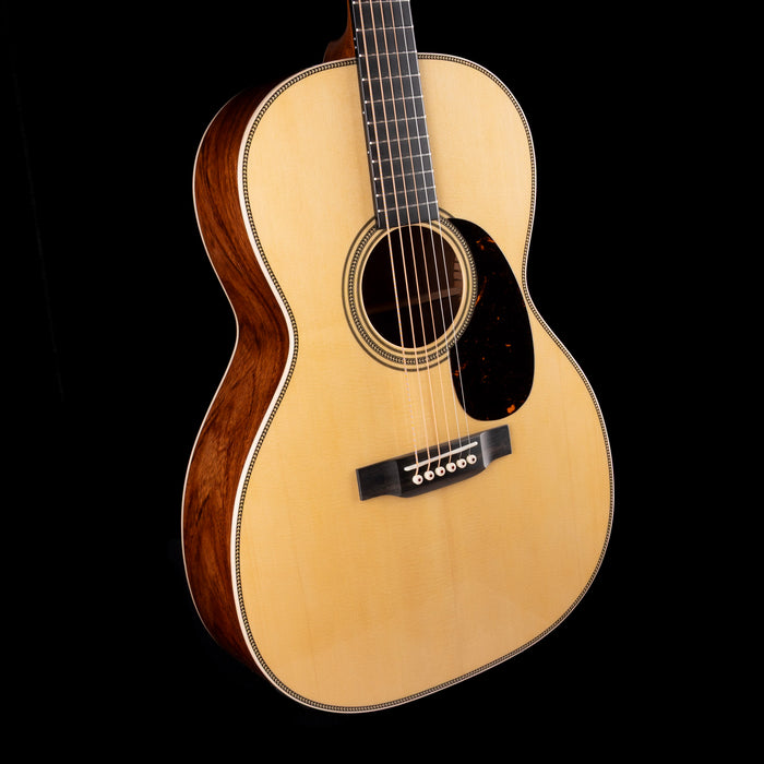 Martin Custom Shop 000-28 Slotted Headstock Guatemalan Rosewood With Italian Alpine Spruce With Case