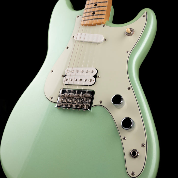 Pre-Owned 2021 Fender 75th Anniversary Duo Sonic HS Surf Pearl With Gig Bag